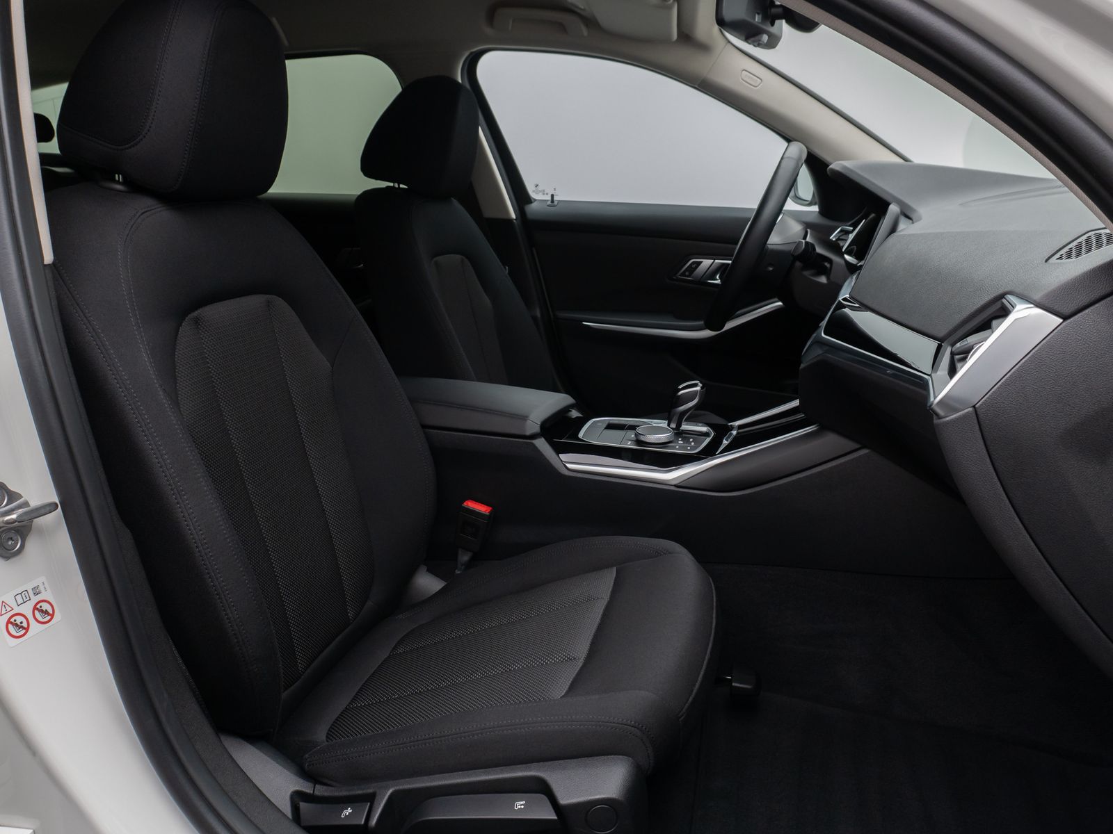 BMW 330e - Samsaru's Car Outlet