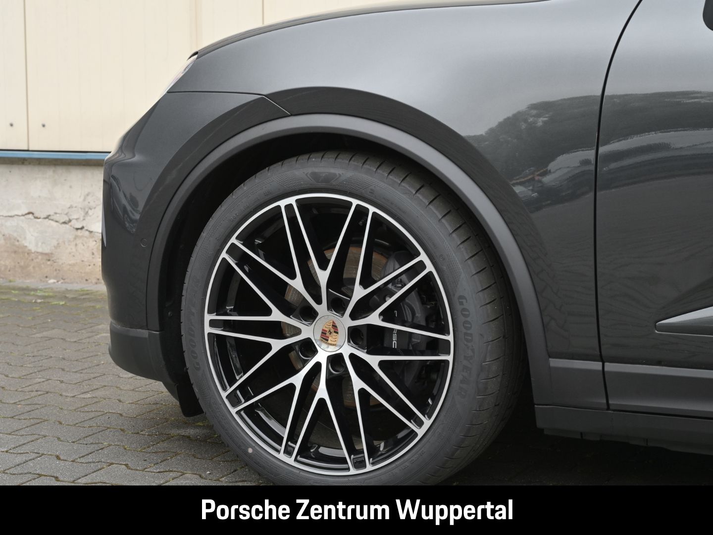 Porsche Macan 4 LED-Matrix Surround-View Abstandstempoma