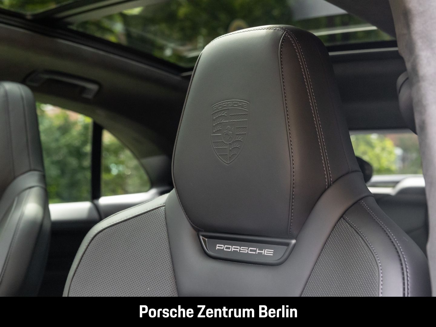 Porsche Macan Turbo Burmester Rückfahrkamera Panorama