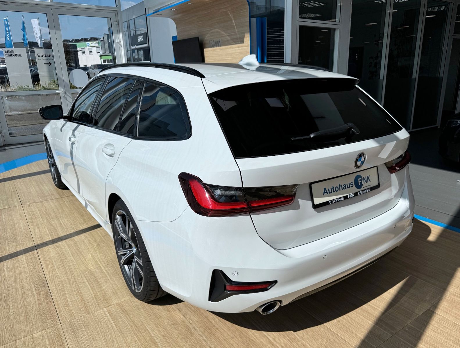 BMW 320d Touring Sport Line - Samsaru's Car Outlet