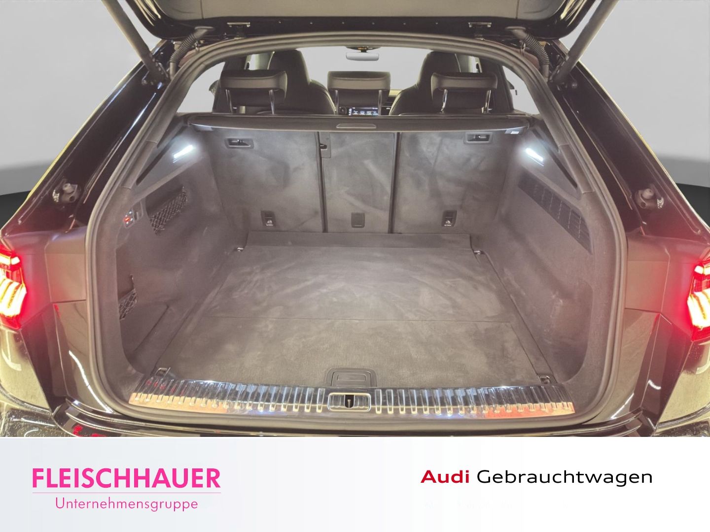 Audi RSQ8 TFSI quattro MATRIX+DYNAMIK-PAKET+PANO+AHK+