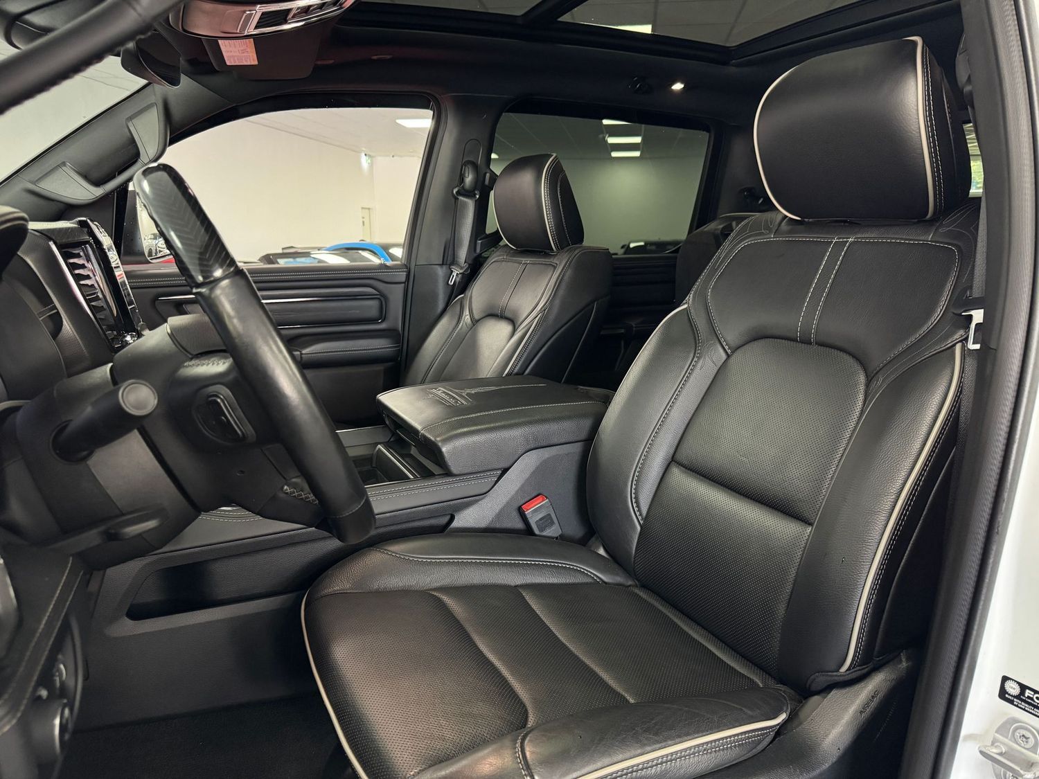 Dodge RAM 5,7l V8 *LIMITED / AHK / VOLL*