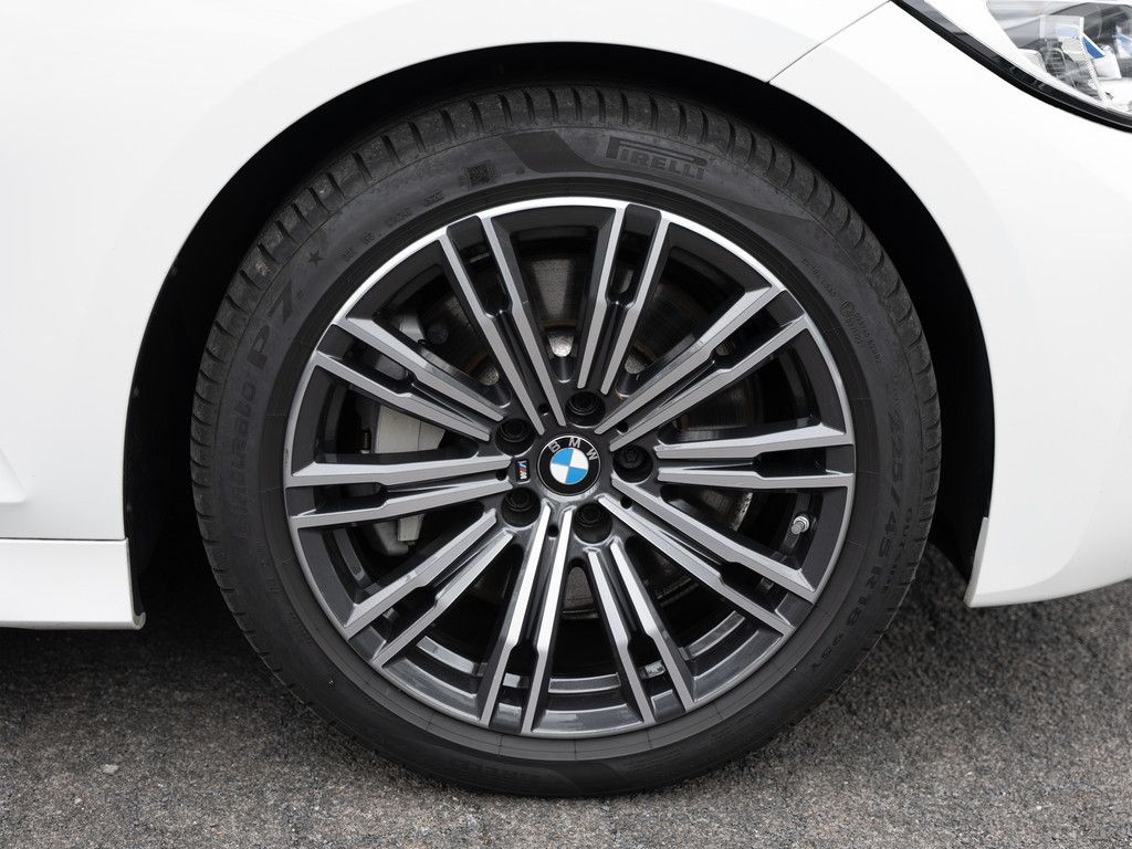BMW 330d Touring M-Sportpaket - Samsaru's Car Outlet
