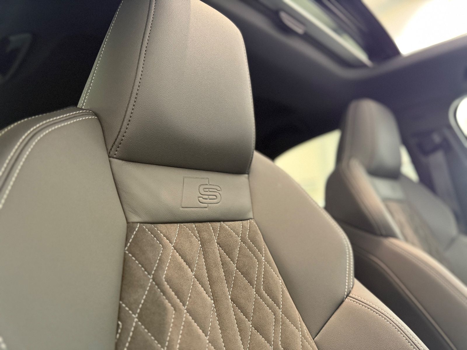 Audi A3 Limousine 35 TFSI S line Pano Kam ACC black