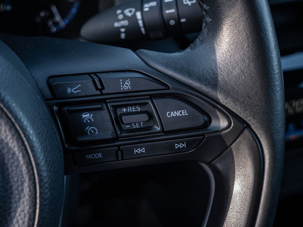 Toyota Yaris Cross Hybrid Team D PDC KAMERA NAVI LED