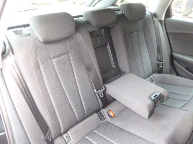 Audi A4 Avant 35 TFSI - Samsaru's Car Outlet