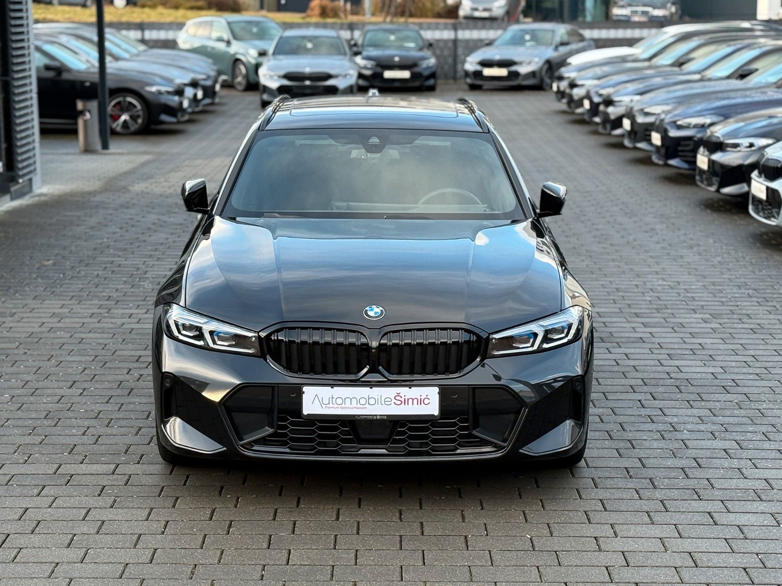 BMW 320i M Sport 18" HuD AHK Pano ACC 360° hifi LED+