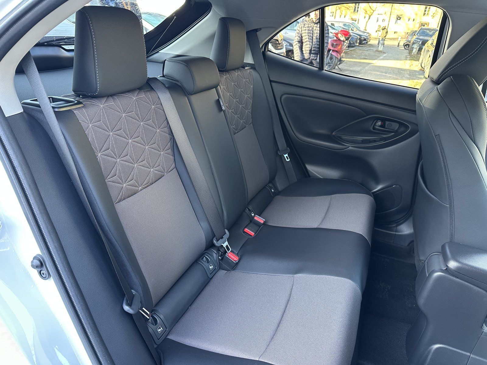 Toyota Yaris Cross 1.5l Hybrid FWD Style Plus + Safety-