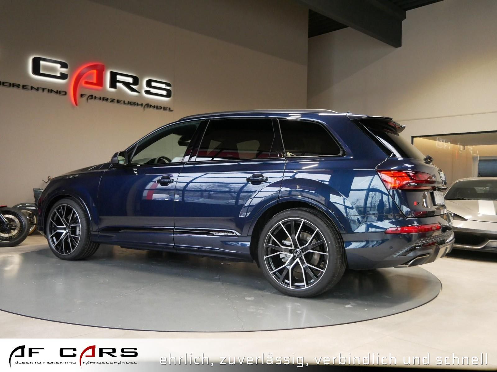 Audi Q7 50 TDI quattro S line S Sport 7 Seat Matrix