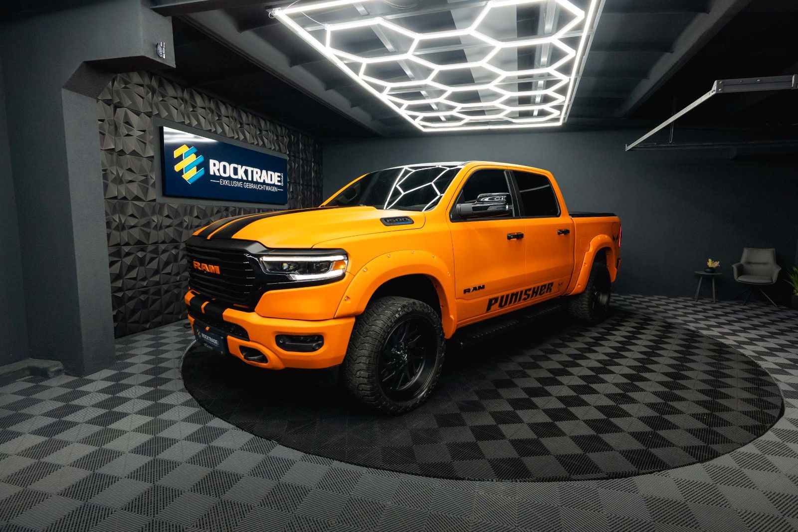 Dodge RAM 5.7 V8 HEMI 4x4 OFFROAD Night PUNISHER 19%