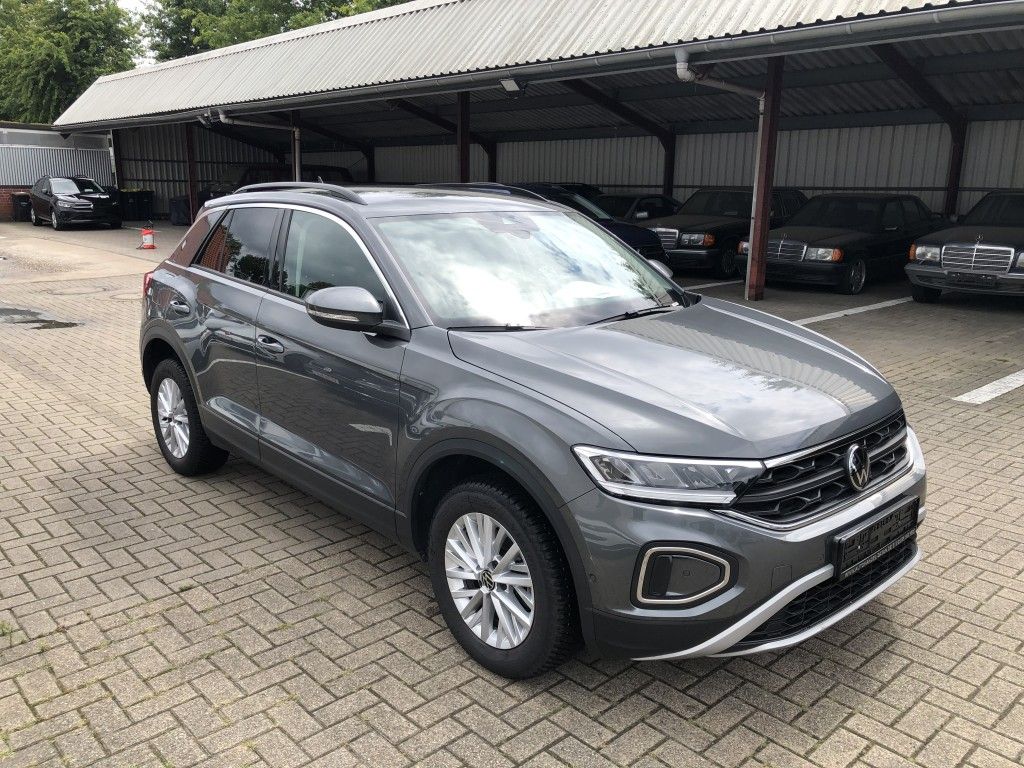 Volkswagen T-Roc 1.0 Life - Samsaru's Car Outlet