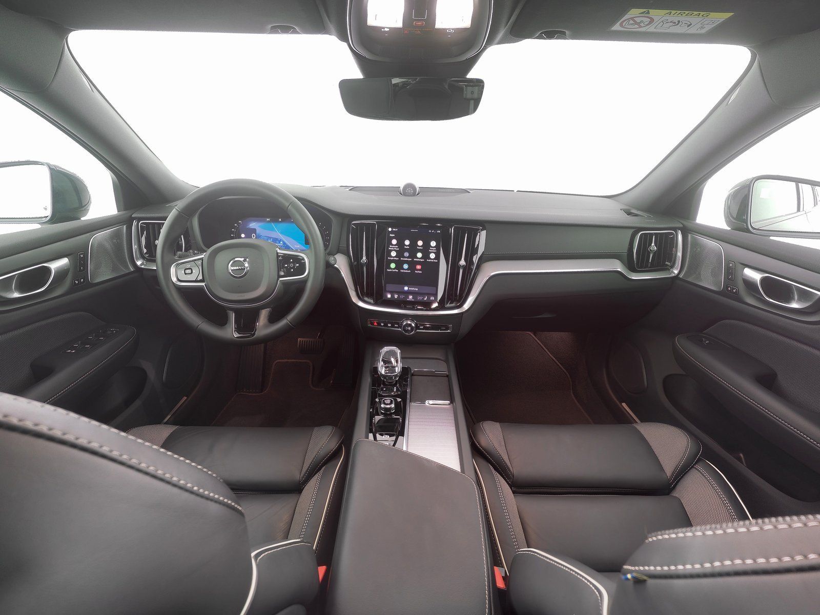 Volvo V60 CC B4 AWD Ultimate SONDERFINANZIERUNG 1,99%*