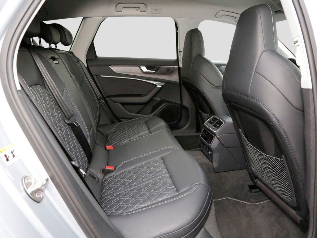 Audi A6 Avant 55 TFSI e Q S line - Samsaru's Car Outlet