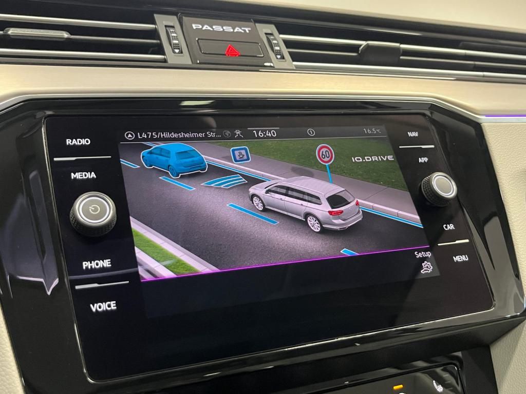 Volkswagen Passat 2.0 TSi R-line DSG - Samsaru's Car Outlet