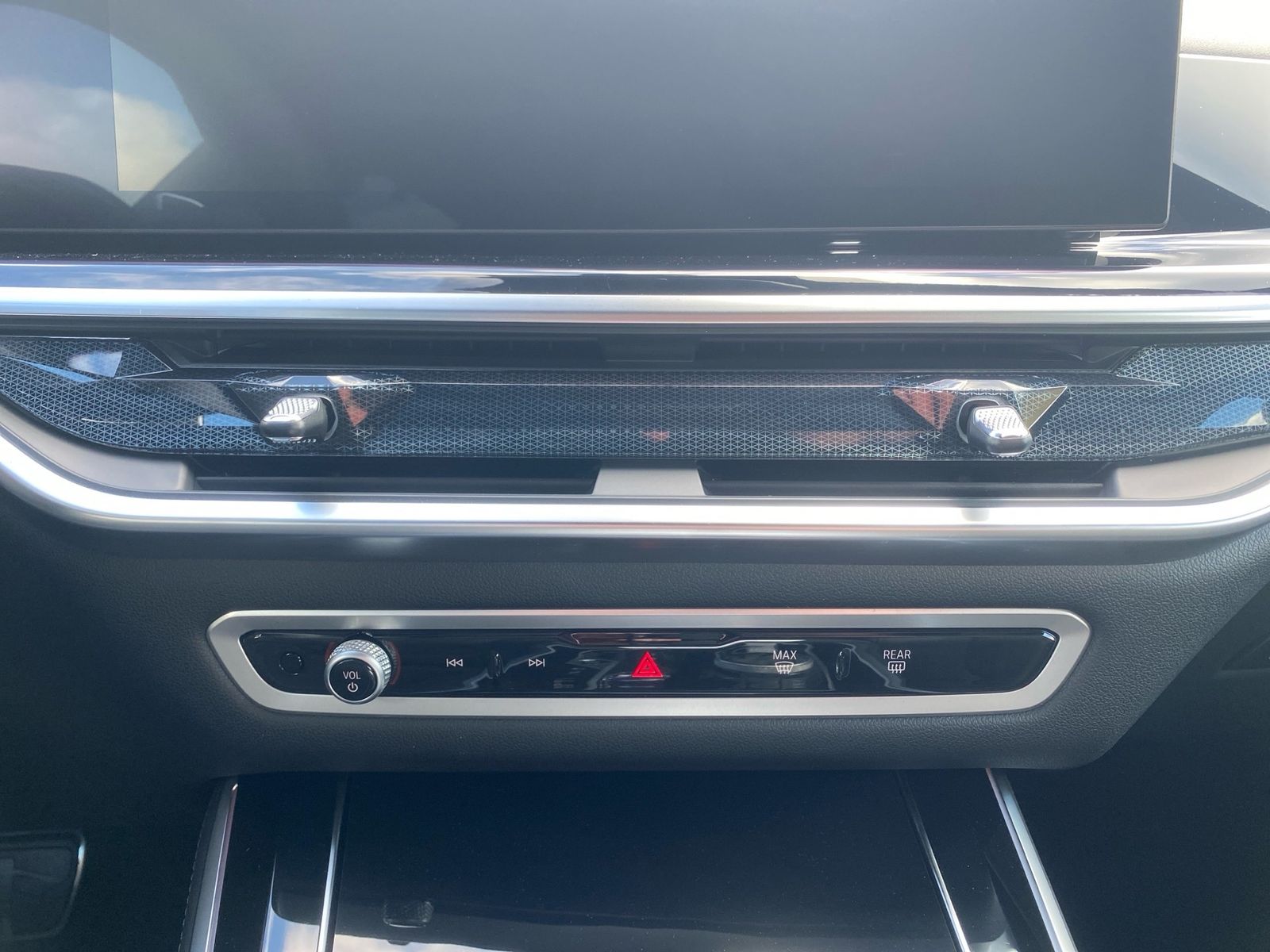 BMW X5 xDrive50e M-Sport B&W KeyLess Pano AHK Air LE