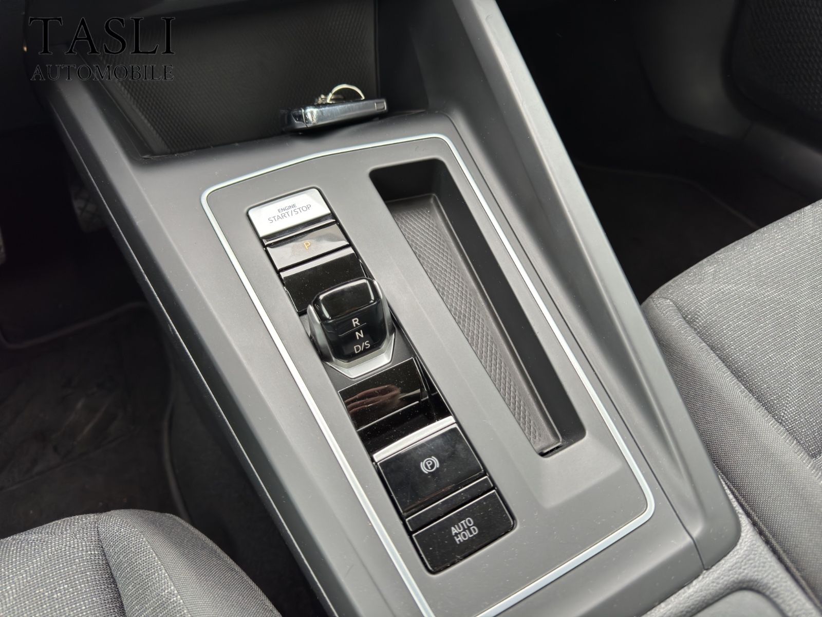 Volkswagen Golf VIII/8 Variant Life - Samsaru's Car Outlet