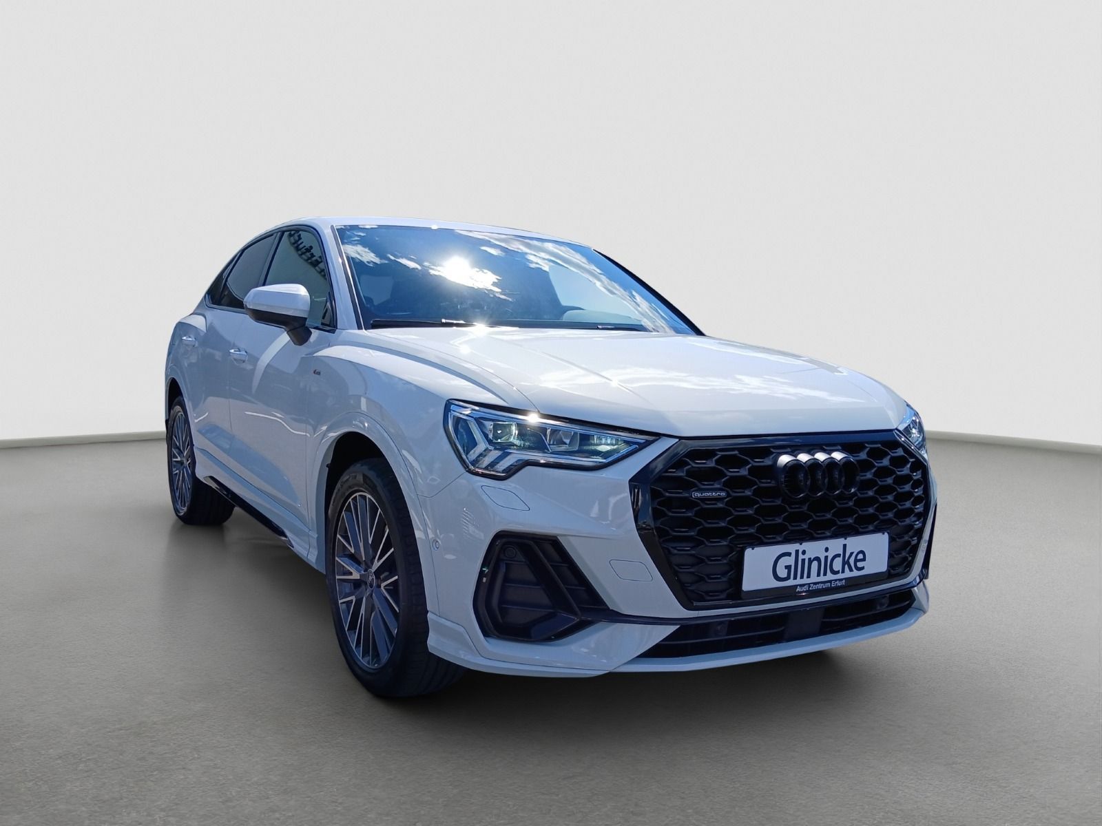 Audi Q3 Sportback 40 TDI quattro S line - Samsaru's Car Outlet