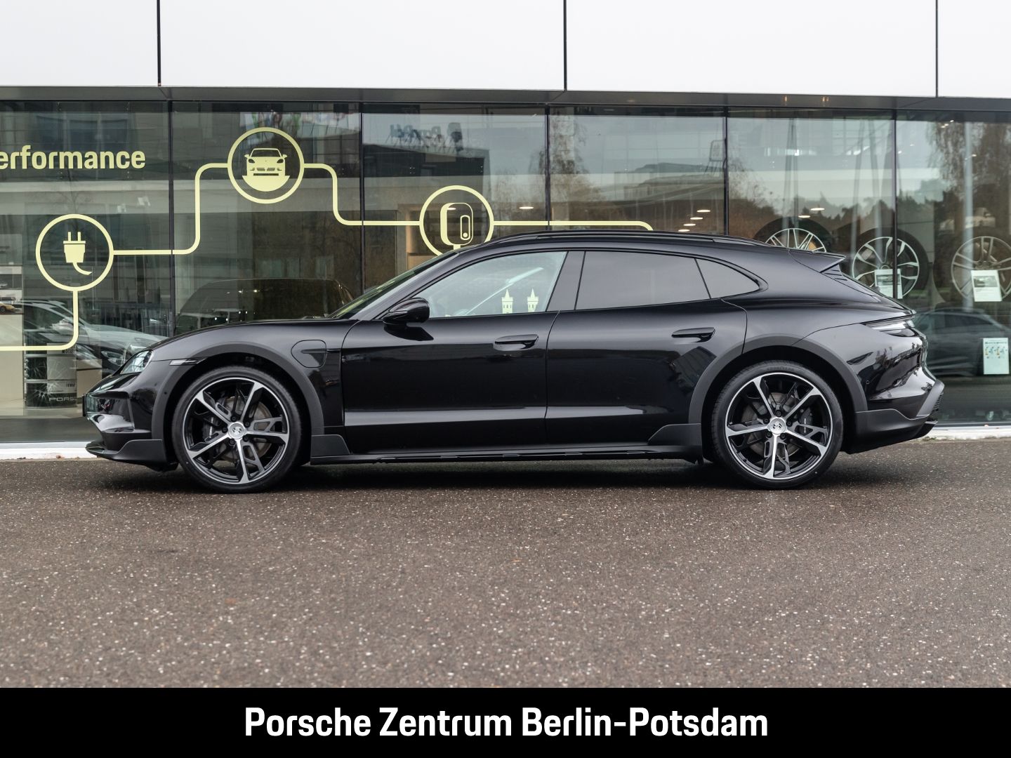 Porsche Taycan 4 Cross Turismo HD-Matrix InnoDrive 21-Zo