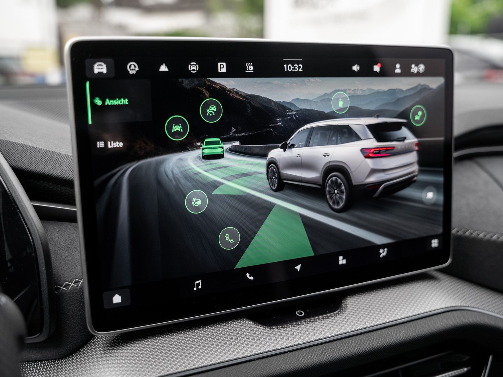 Skoda KODIAQ SPORTLINE 2.0 TDI DSG 4X4 DCC AHK Navi 36