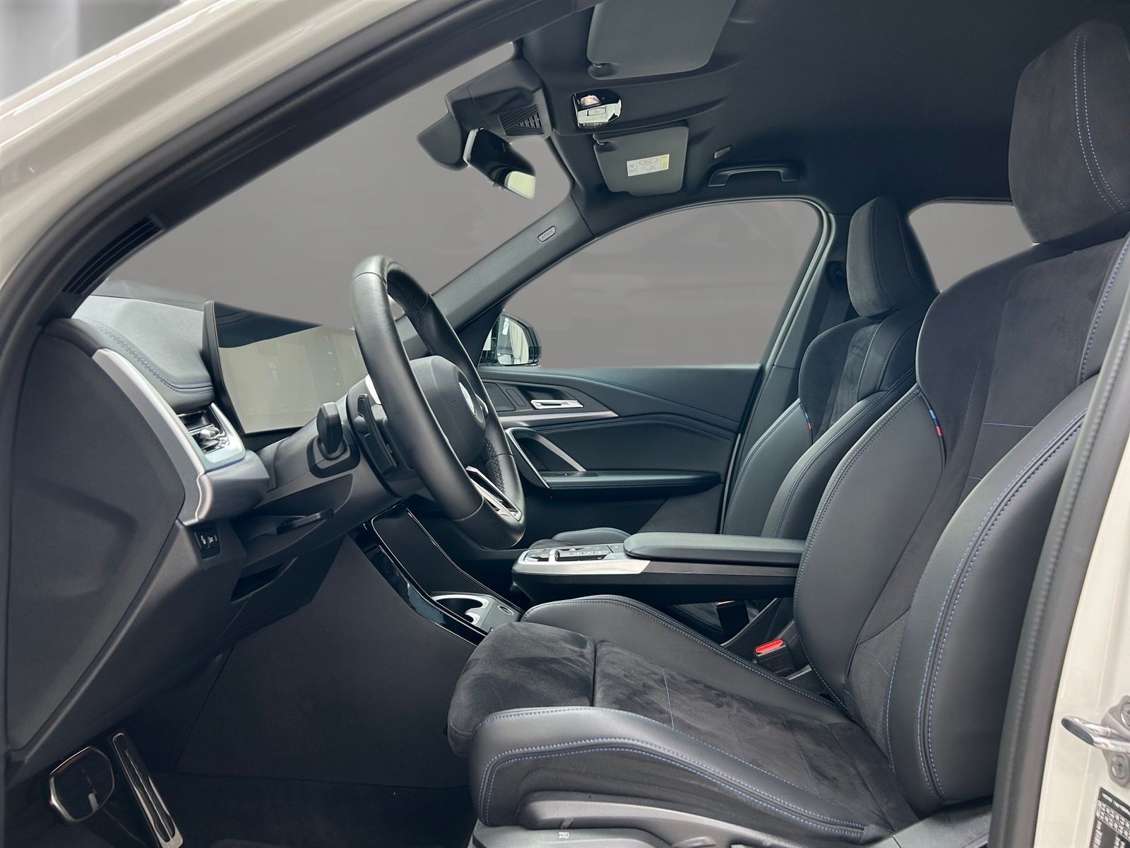 BMW X1 xDrive23i M Sport - Samsaru's Car Outlet