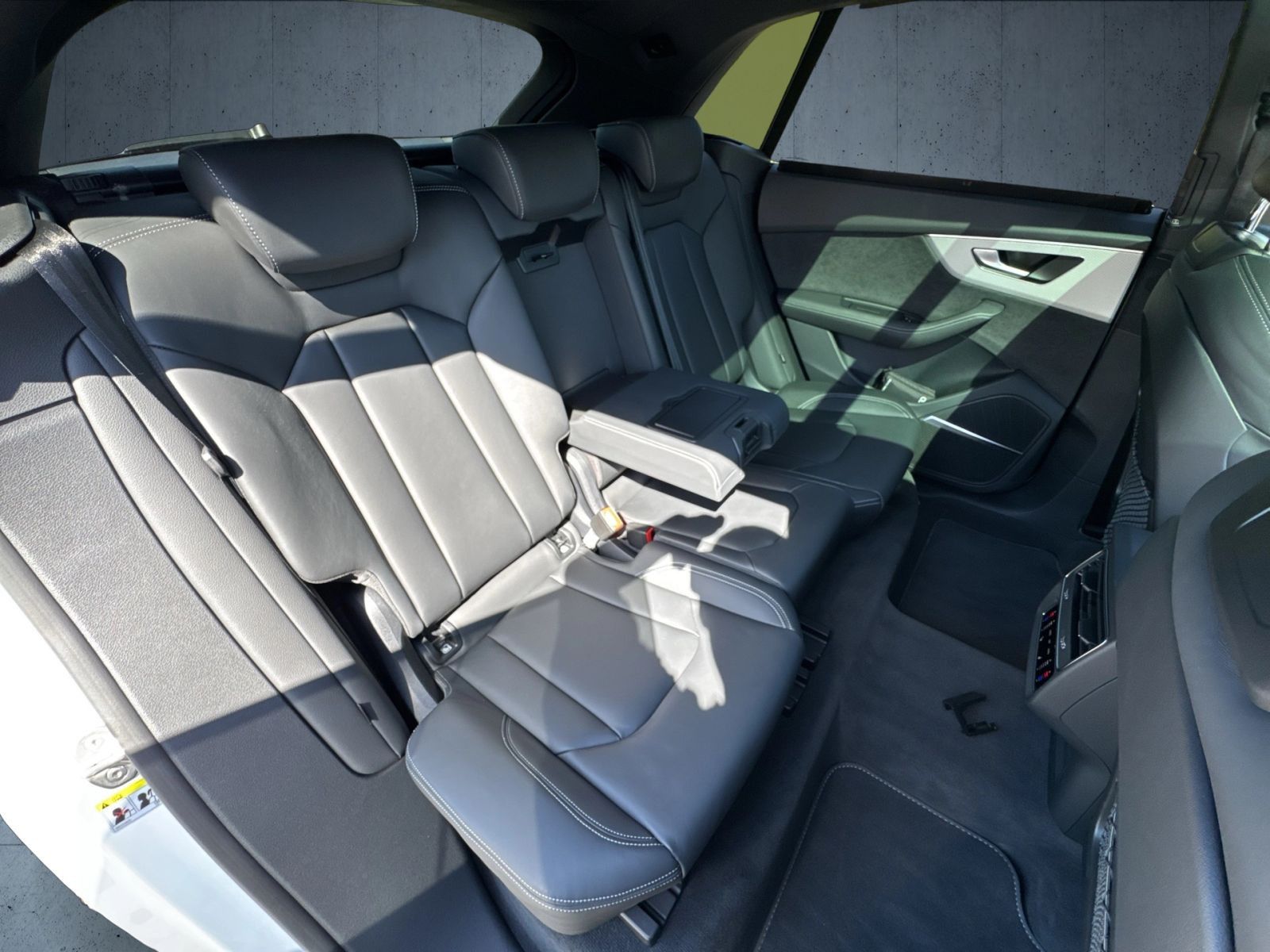 Audi Q8 S line 50 TDI AHK/StHz/HuD/22''/HDMatrix/4Len