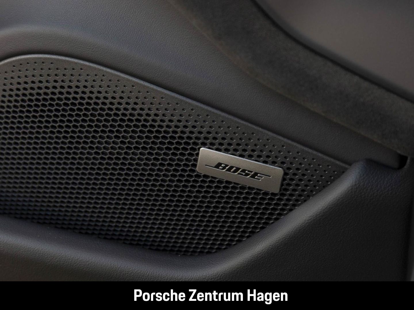 Porsche Taycan GTS HA-Lenkung Beifahrerdisplay Head-Up