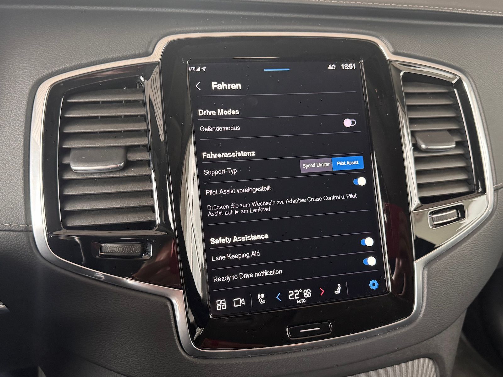 Volvo XC90 B5*AWD*Plus Dark*NP 89060*Standhzg*AHK*360