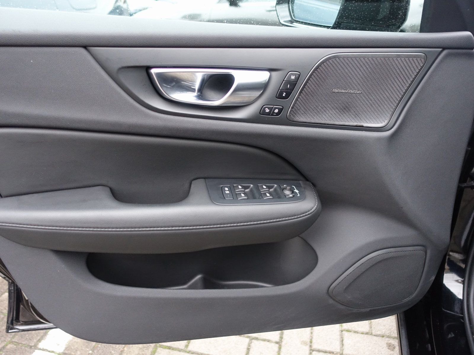 Volvo V60 Plus Dark T6 AWD Plug-in Hybrid AHK/360°/KAM