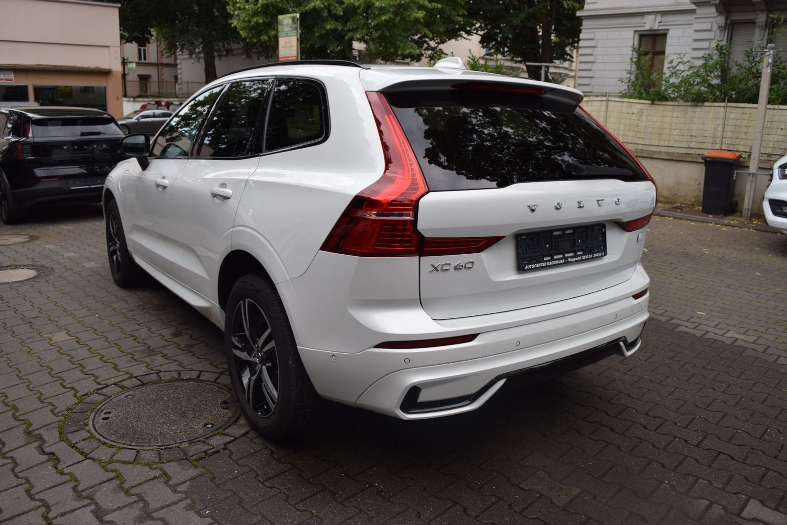 Volvo XC60 T8 AWD Plus - Samsaru's Car Outlet