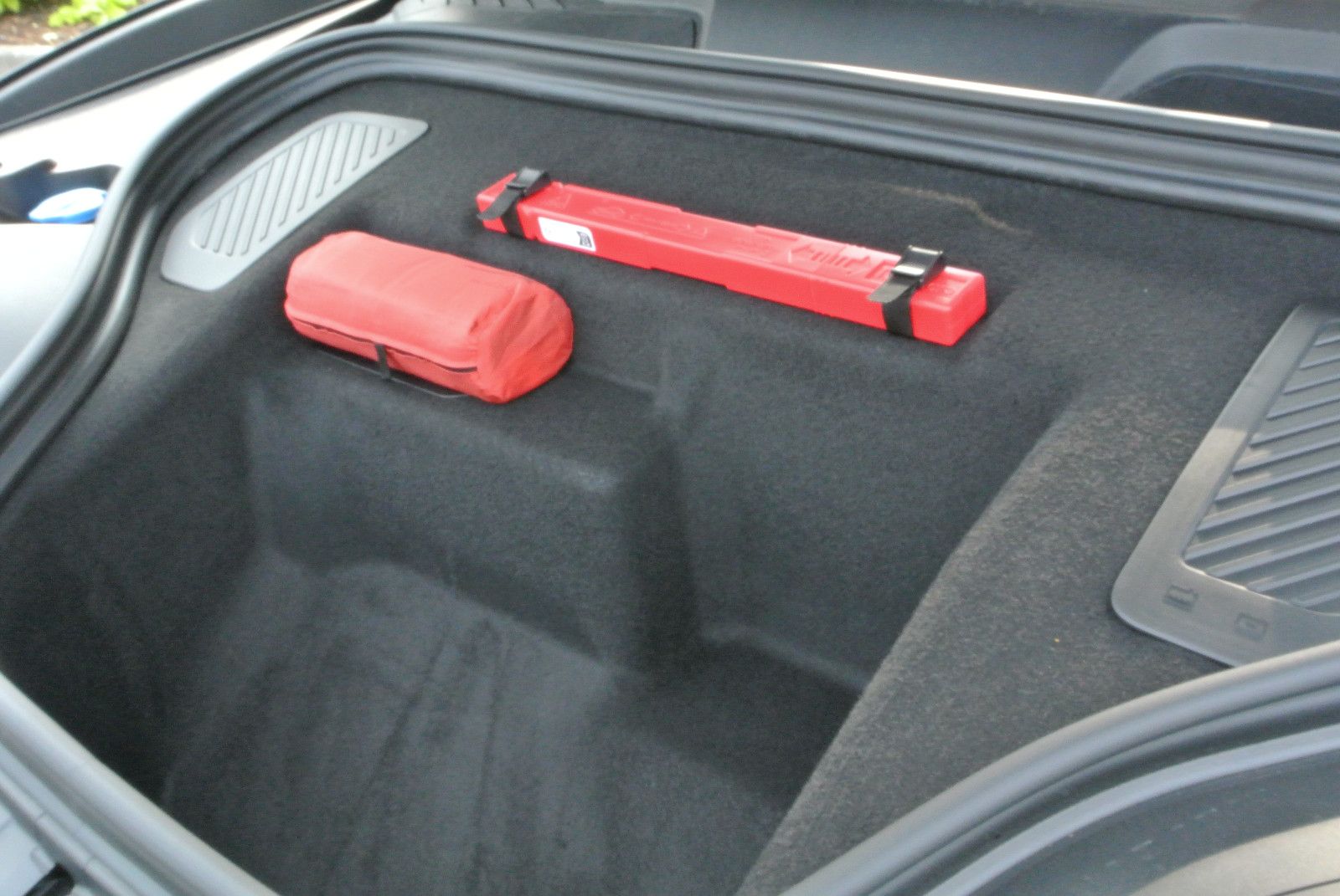 Porsche Macan Electric - Samsaru's Car Outlet