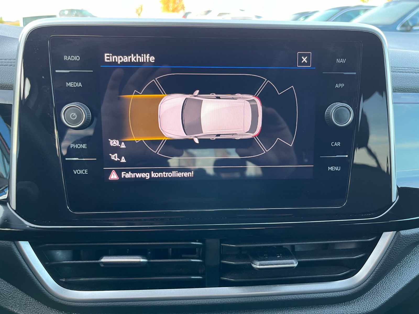 Volkswagen T-Roc R-Line - Samsaru's Car Outlet