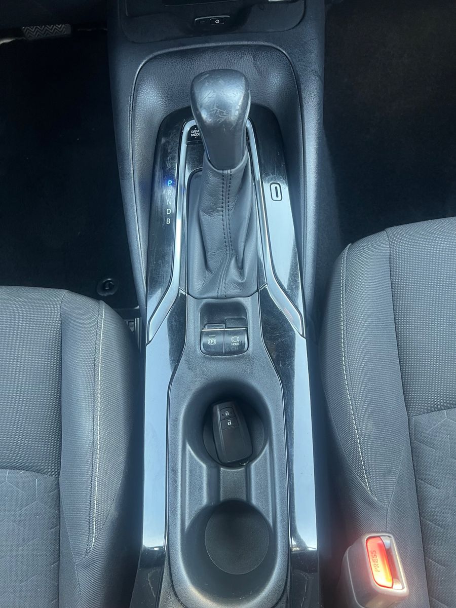 Toyota Corolla Touring Sports Hybrid Dynamic - Samsaru's Car Outlet
