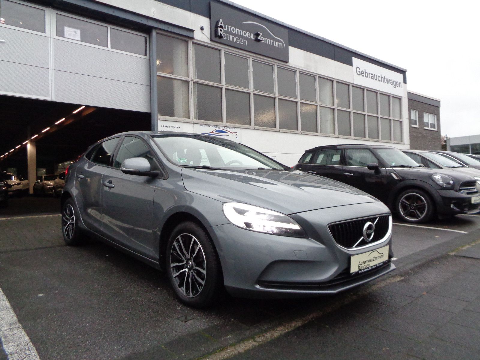 Volvo V40 Black Edition 2.0 D2 Momentum 2.HD*LED*NAVI