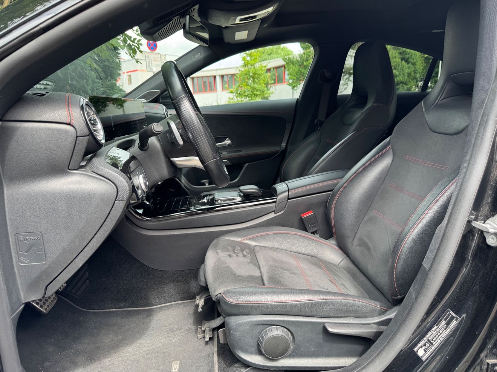 Mercedes-Benz CLA 220 d AMG Line - Samsaru's Car Outlet