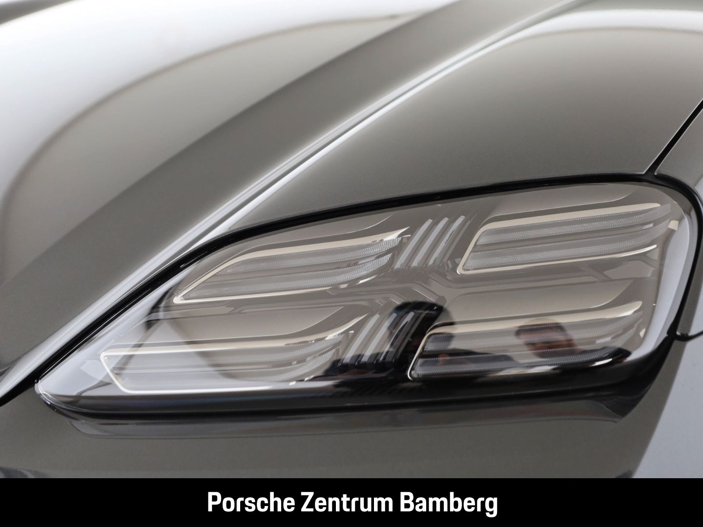 Porsche Macan 4/ Luft/ AHK/ Matrix/ 21 Zoll/ Lederpaket