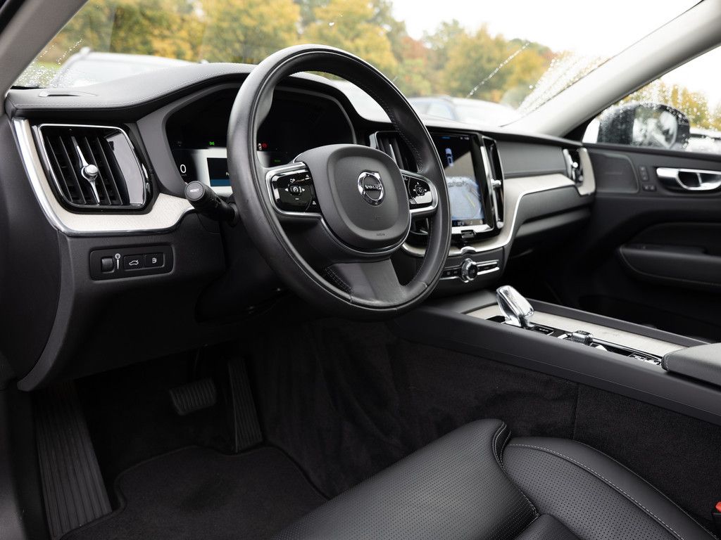 Volvo XC60 T6 AWD Inscription LED AHK 360° H/K PANO