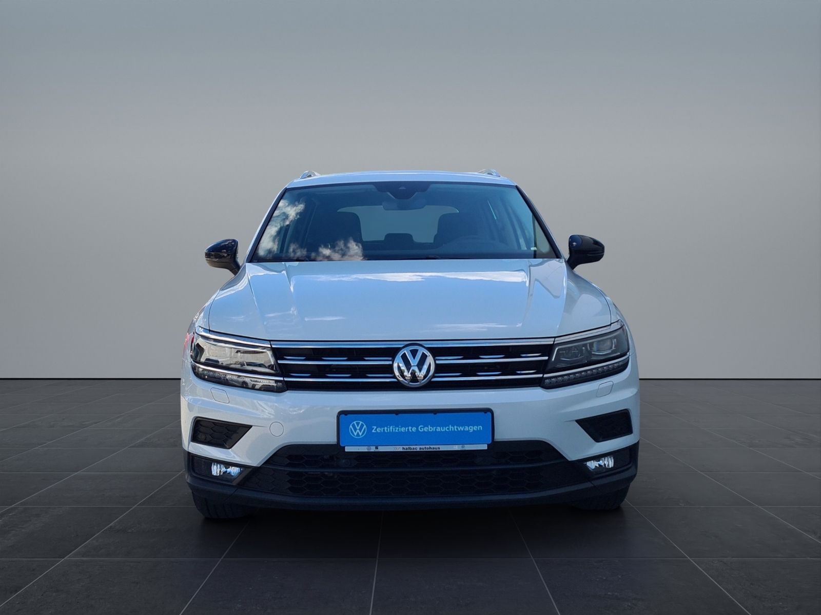 Volkswagen Tiguan 2.0 TDI DSG IQ.DRIVE - Samsaru's Car Outlet