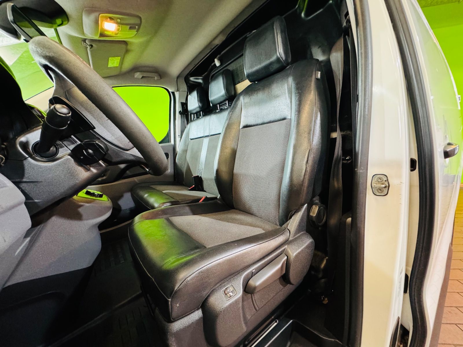 Peugeot Expert Kasten Premium - Samsaru's Car Outlet