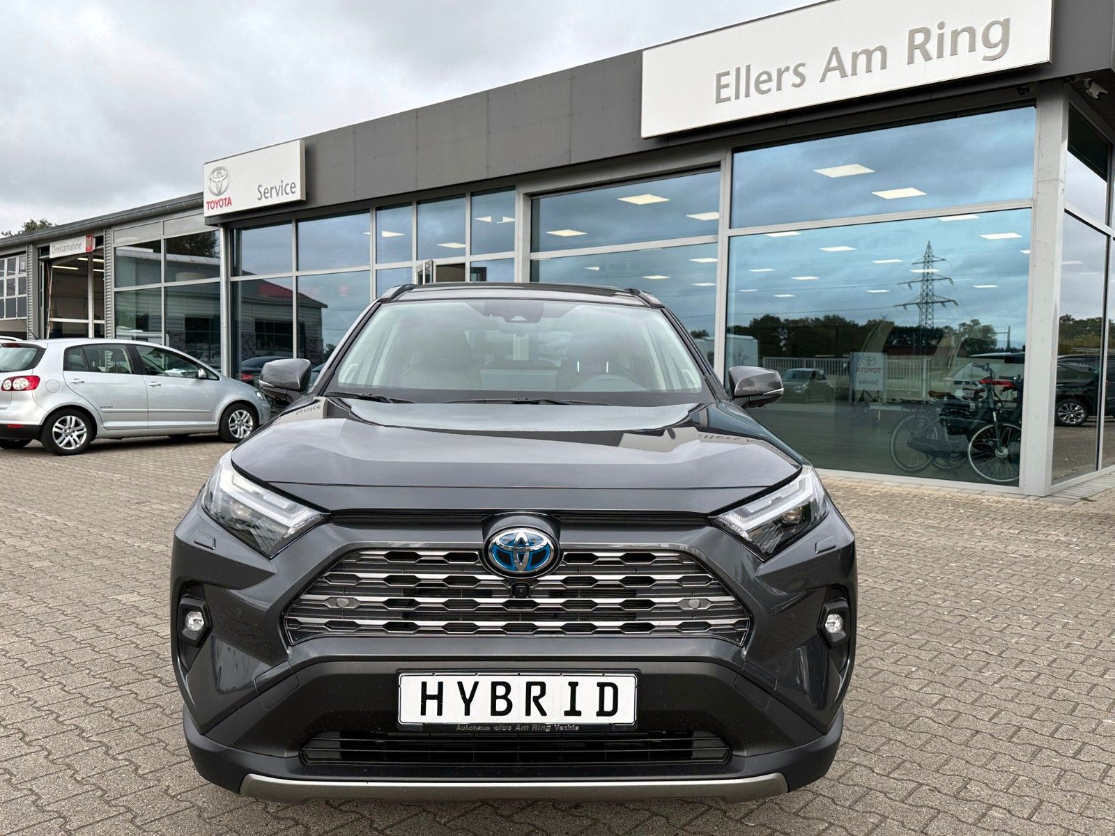 Toyota RAV 4 HYBRID PANORAMA LEDER NAVI DAB JBL 360°...