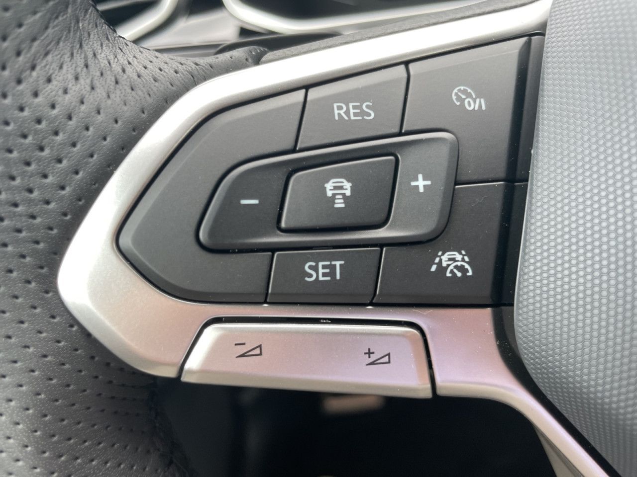 Volkswagen T-Roc R-Line 1.5 l TSI OPF 110 kW (150 PS)