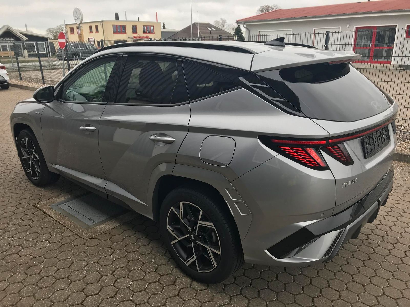 Hyundai TUCSON 1.6 T-GDI N Line Voll-Hybrid HEV 2WD - Samsaru's Car Outlet