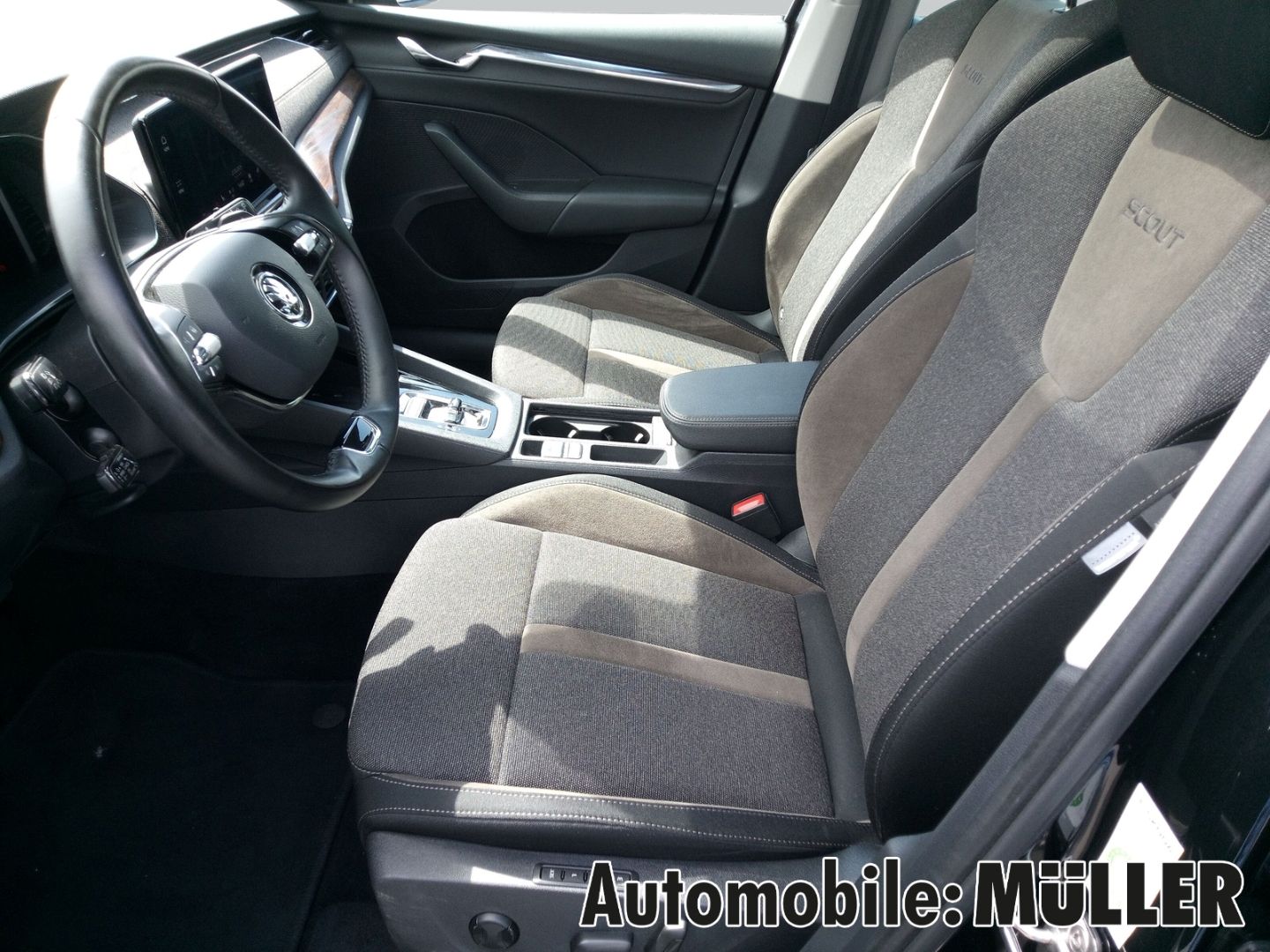 Skoda Octavia Combi Scout 2.0 TDI - Samsaru's Car Outlet
