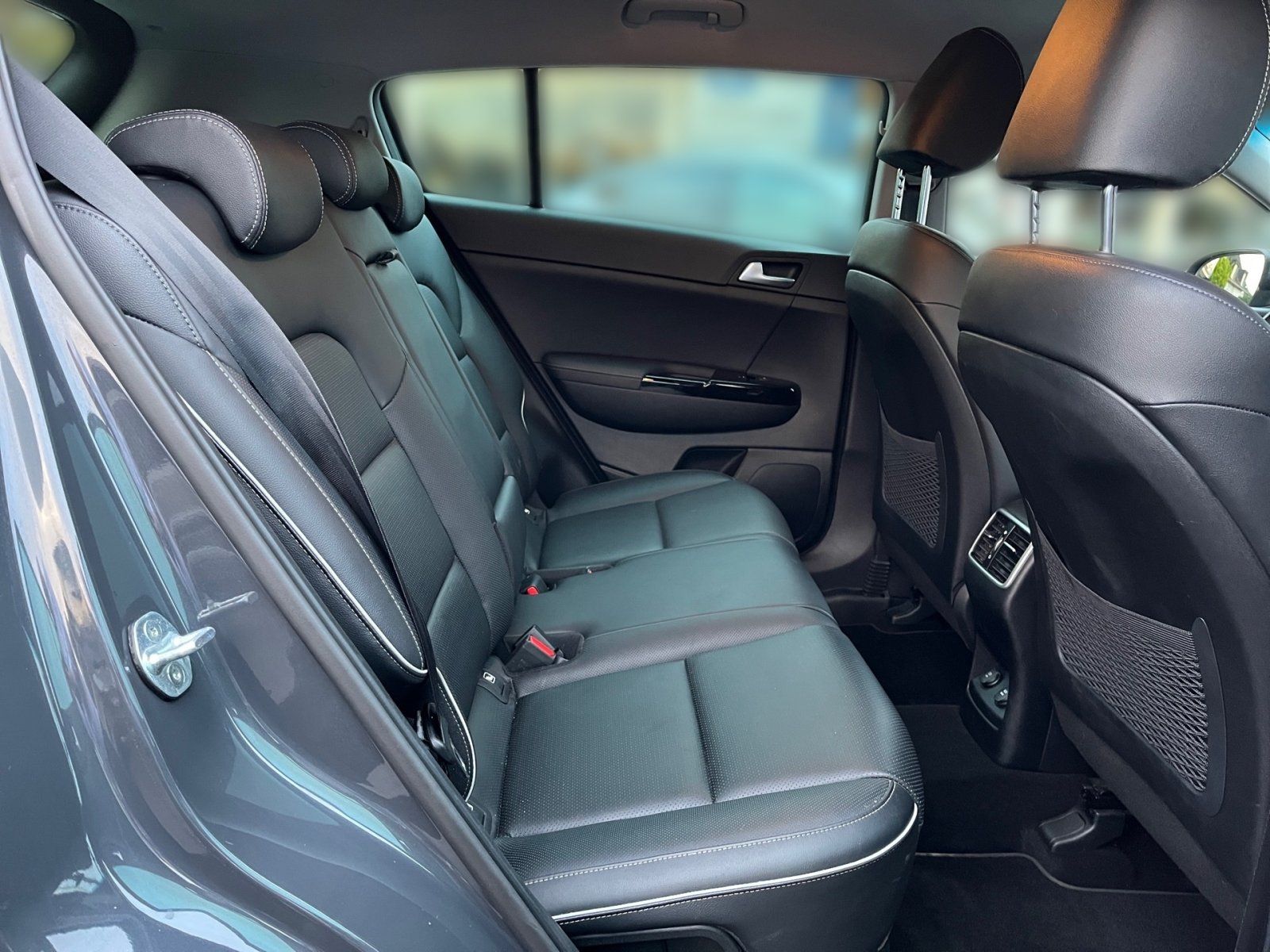 Kia Sportage 1.6 T-GDI 4WD Black Edition - Samsaru's Car Outlet