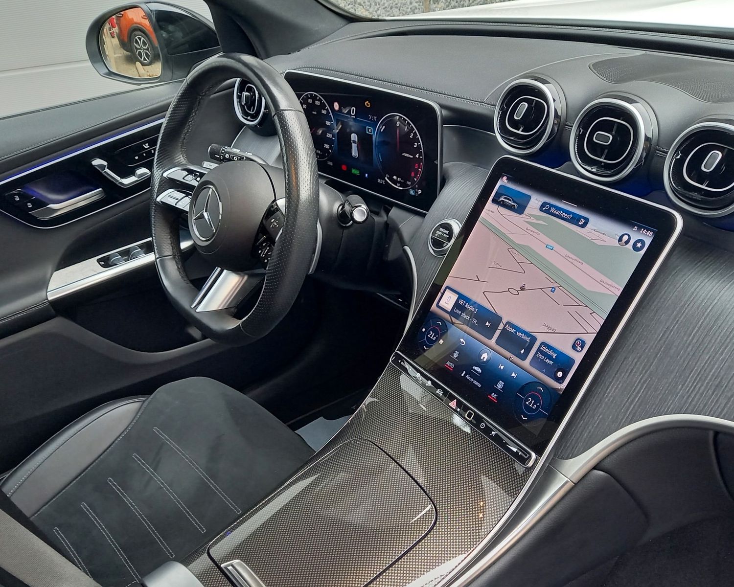 Mercedes-Benz GLC AMG LINE GLC300de 4M 9G-DCT KAM360*PANO*20
