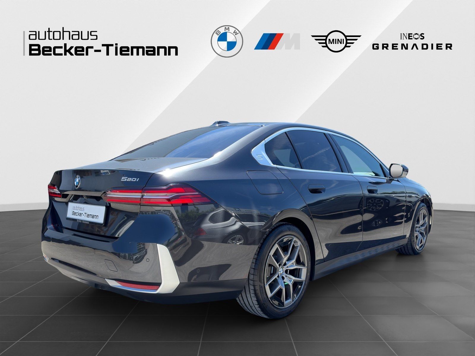 BMW 520i Limousine AHK Head-Up Pano DrivAssProf. Par