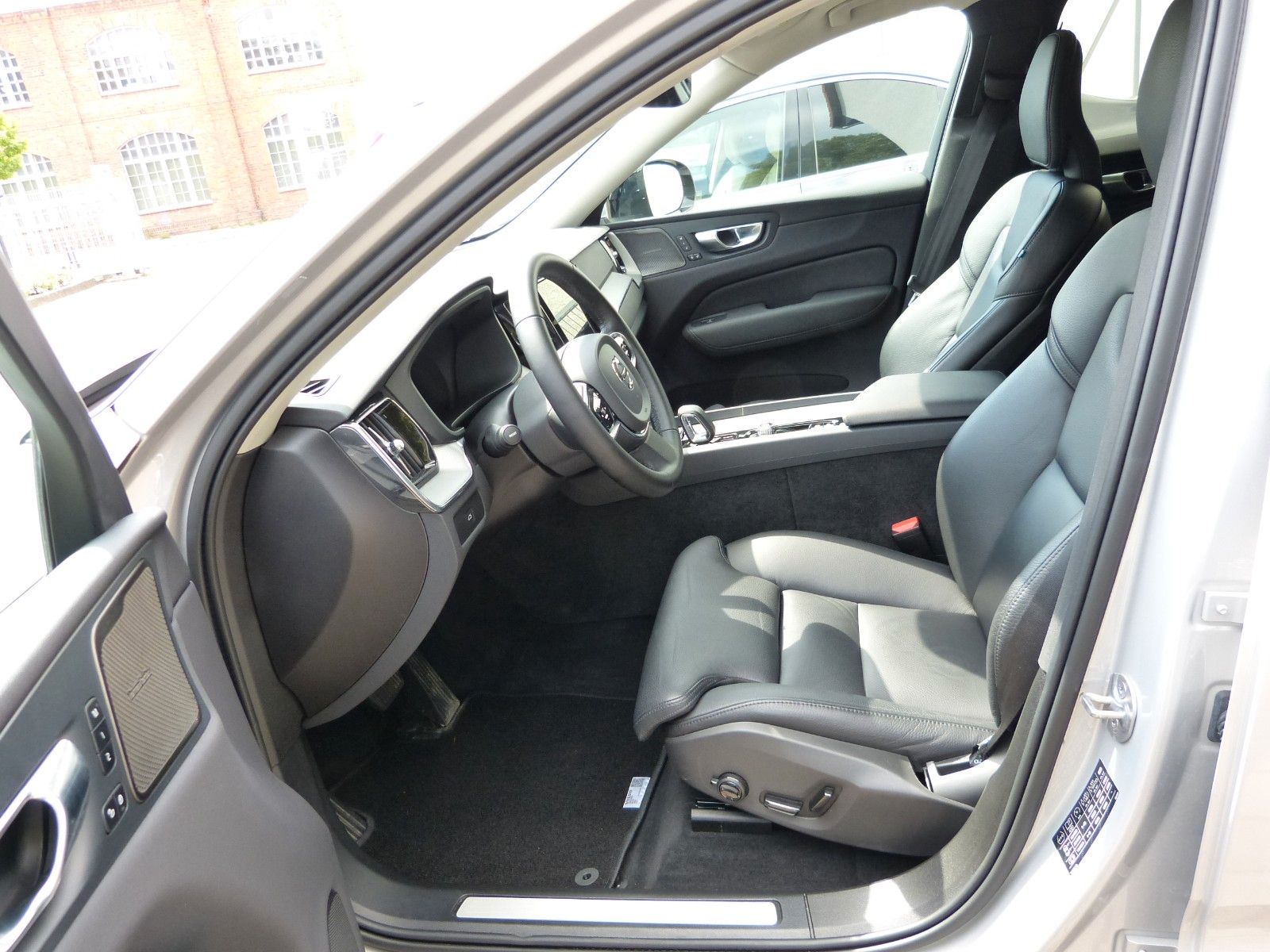 Volvo XC60 B4 Plus Dark Auto ACC*360°