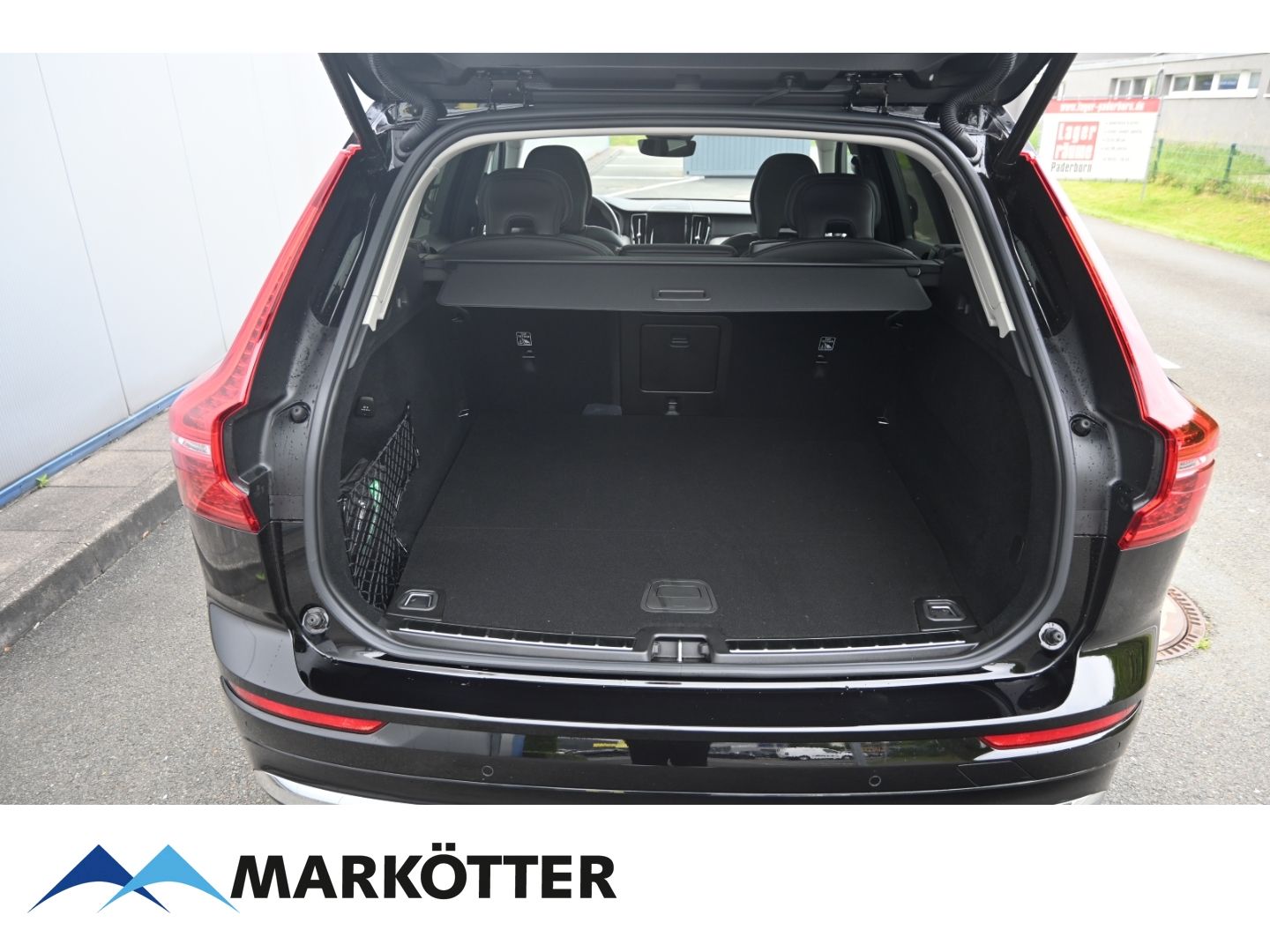 Volvo XC60 T6 AWD Plus Bright Recharge Plug-In Hybrid - Samsaru's Car Outlet