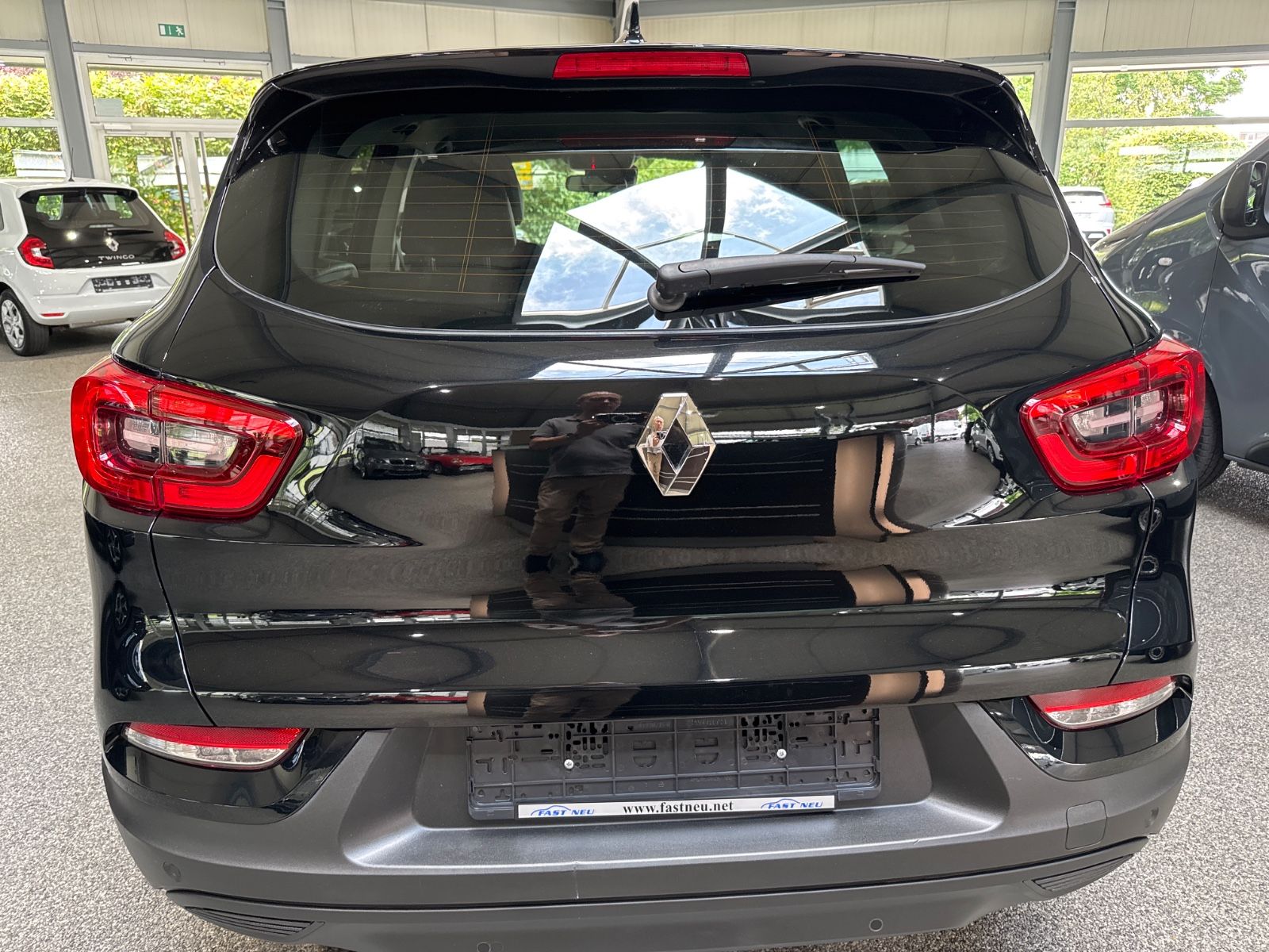 Renault Kadjar TCe 140 Aut.Business Edition - Samsaru's Car Outlet