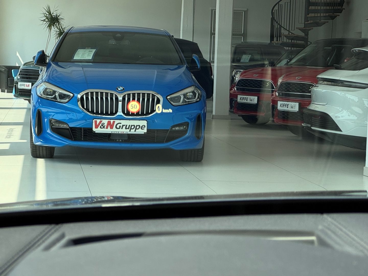 BMW X1 xDrive25e M SPORT - Samsaru's Car Outlet
