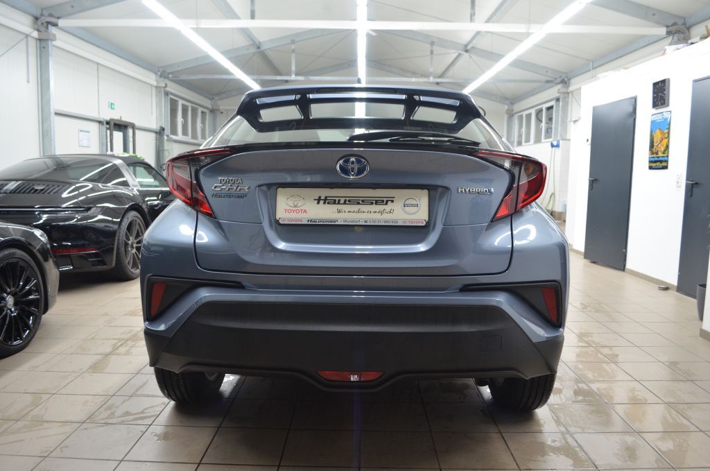 Toyota C-HR 1.8 Hybrid Flow+ - Samsaru's Car Outlet